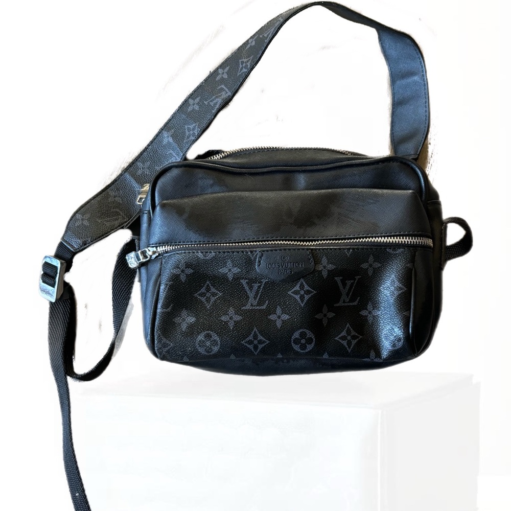 Louis Vuitton purse
